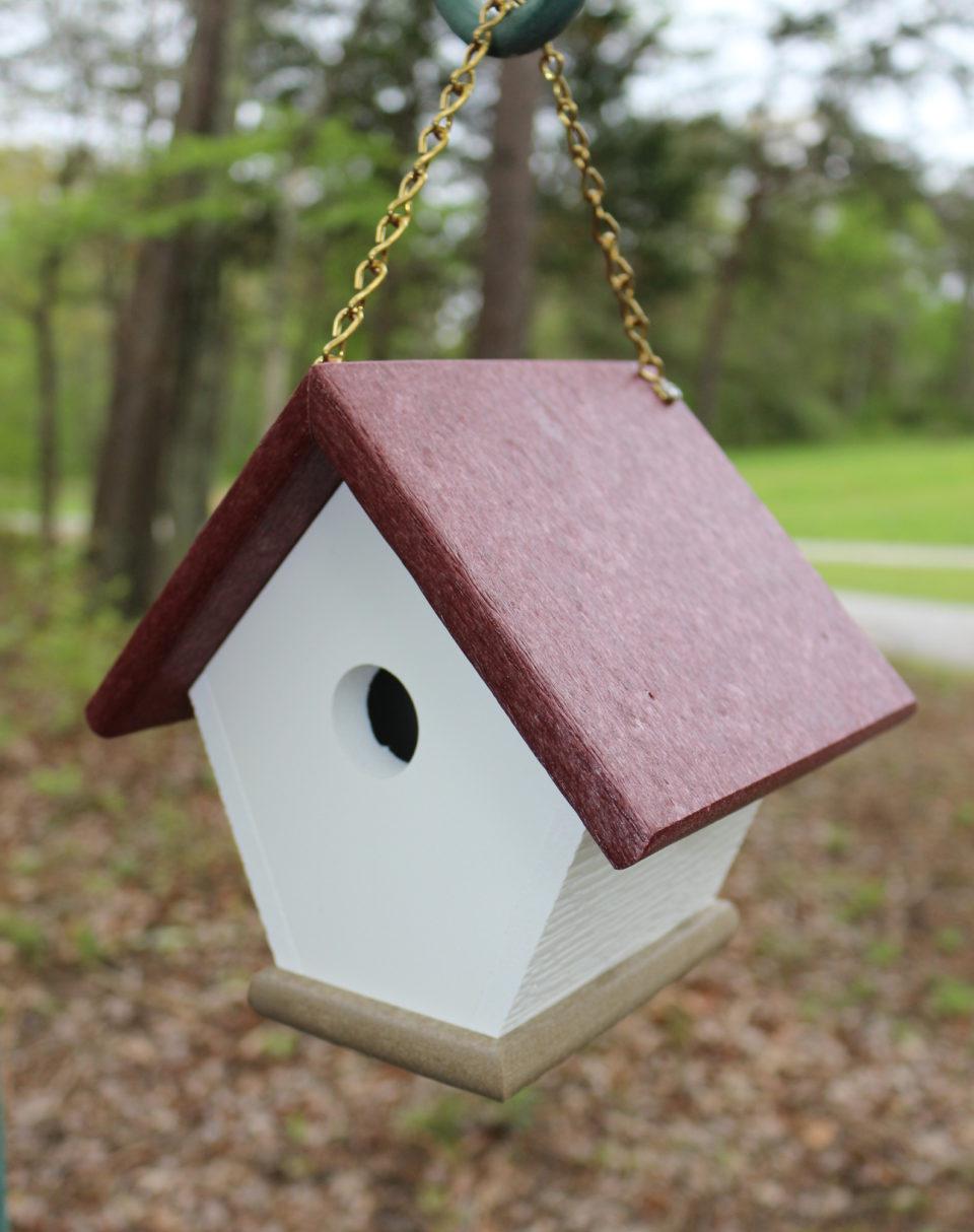 Wren Bird House Hanging Mount American Recycled Plastic patios yards