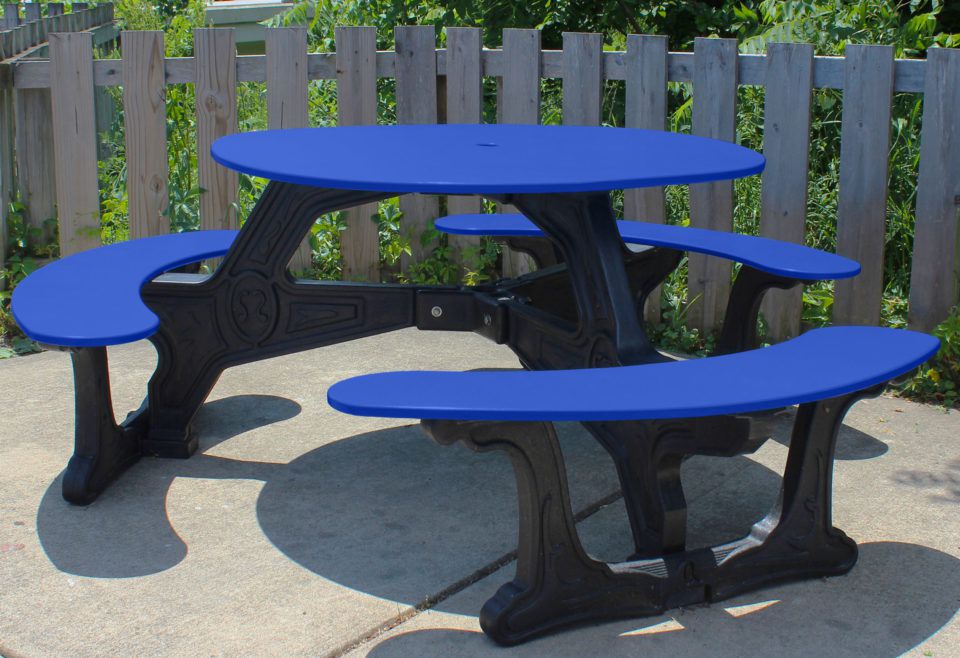 round picnic tables: outdoor patio furniture at american recycled plastic